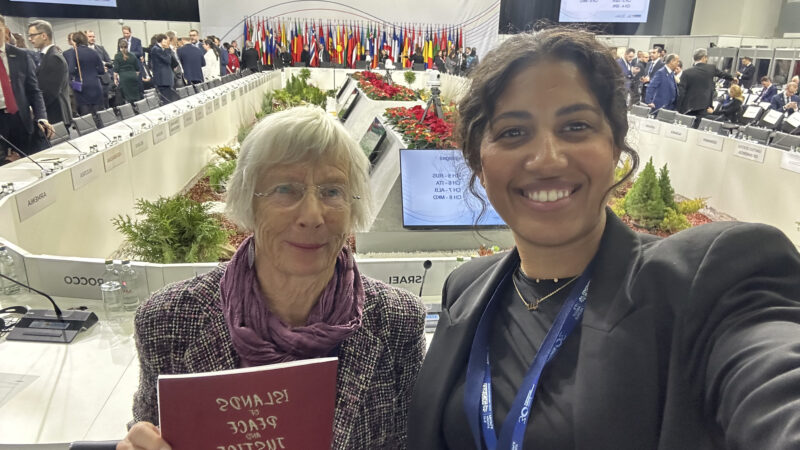 Heidi Meinzolt und Dunia Khalil auf der OSZE-Ministerkonferenz