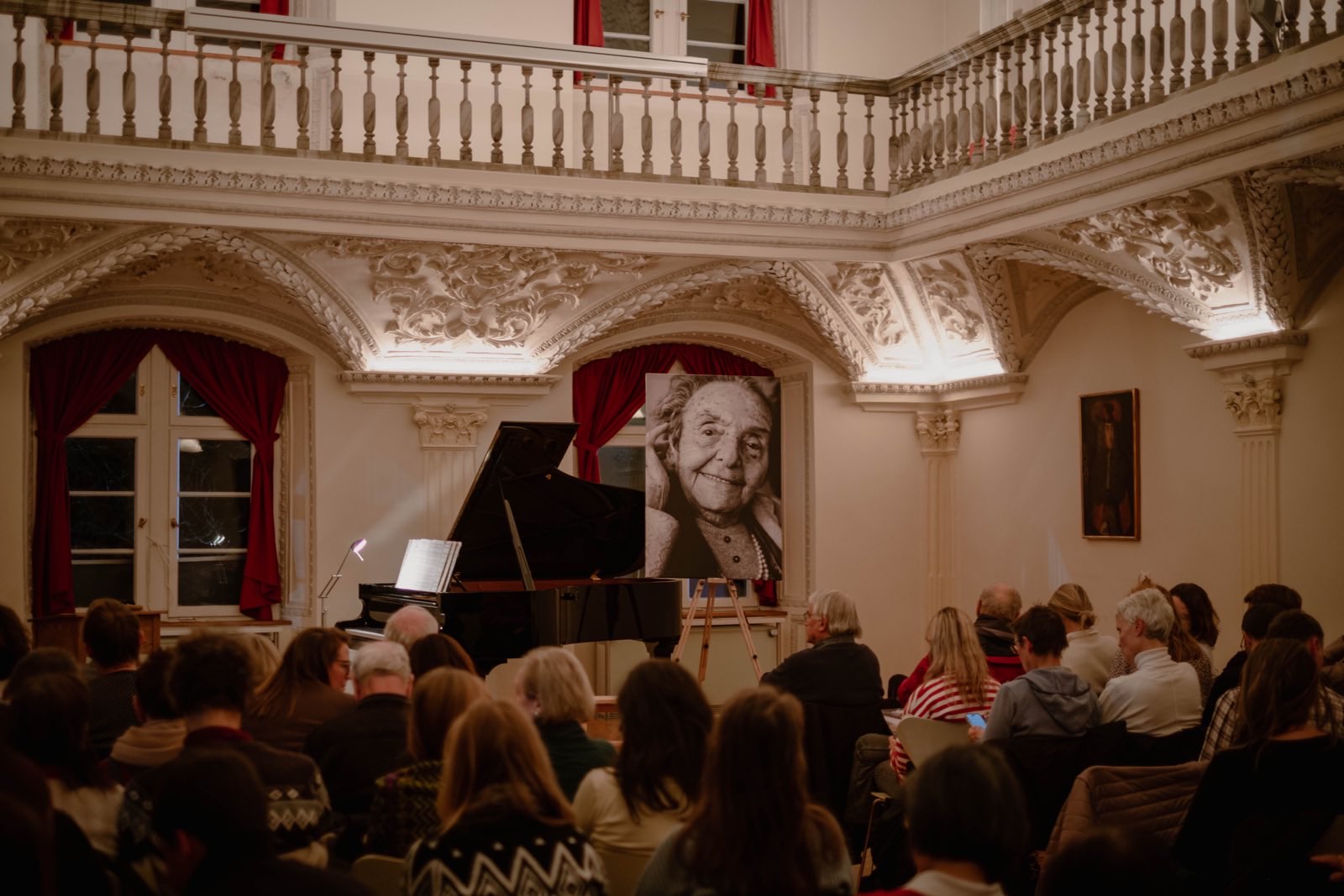 Du betrachtest gerade Klanggeschichten: Ein Abend für Frieden, Freiheit und Menschlichkeit